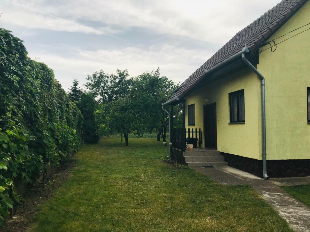 Willa Lellei Pihenohaz Balatonlelle Zewnętrze zdjęcie